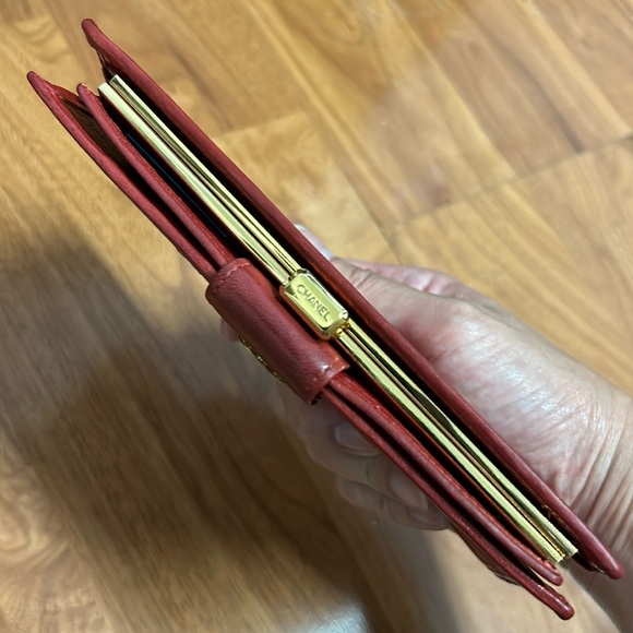 Authentic Chanel Calfskin Diamond Pattern Long Wallet - Picture 6 of 16